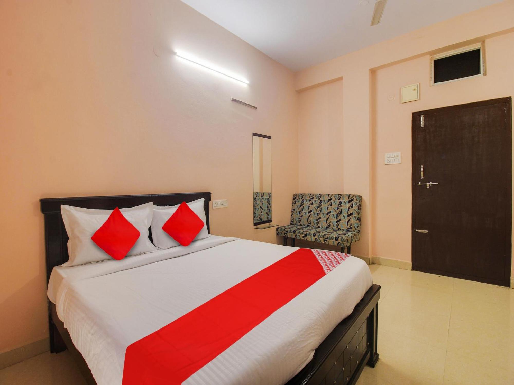 Hotel O R.J.International Pedda Ambarpet Ngoại thất bức ảnh