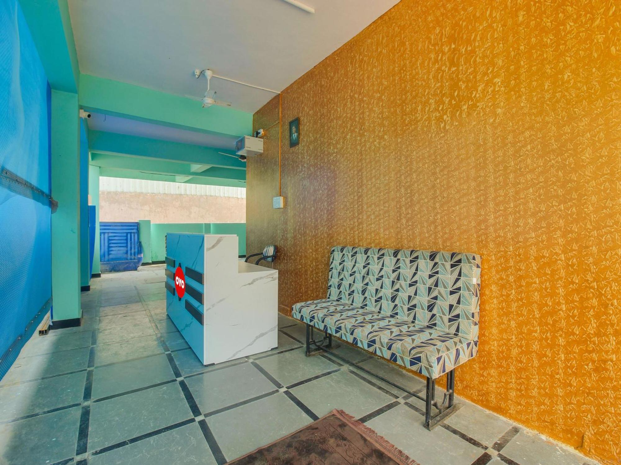 Hotel O R.J.International Pedda Ambarpet Ngoại thất bức ảnh