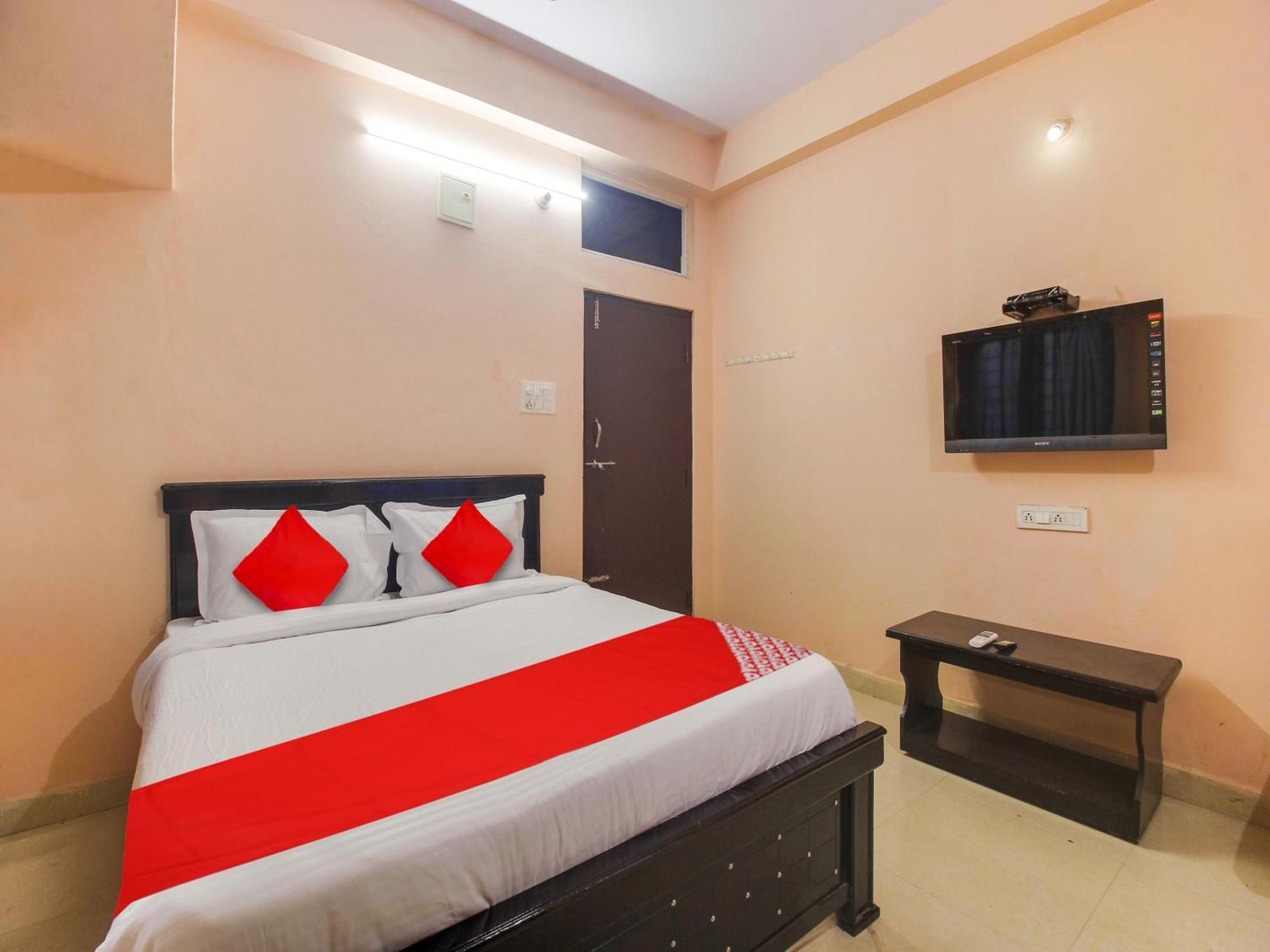 Hotel O R.J.International Pedda Ambarpet Ngoại thất bức ảnh